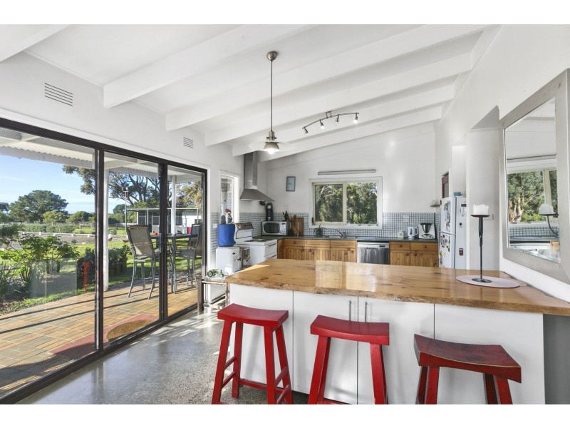 15 Basin Road, Drysdale VIC 3222