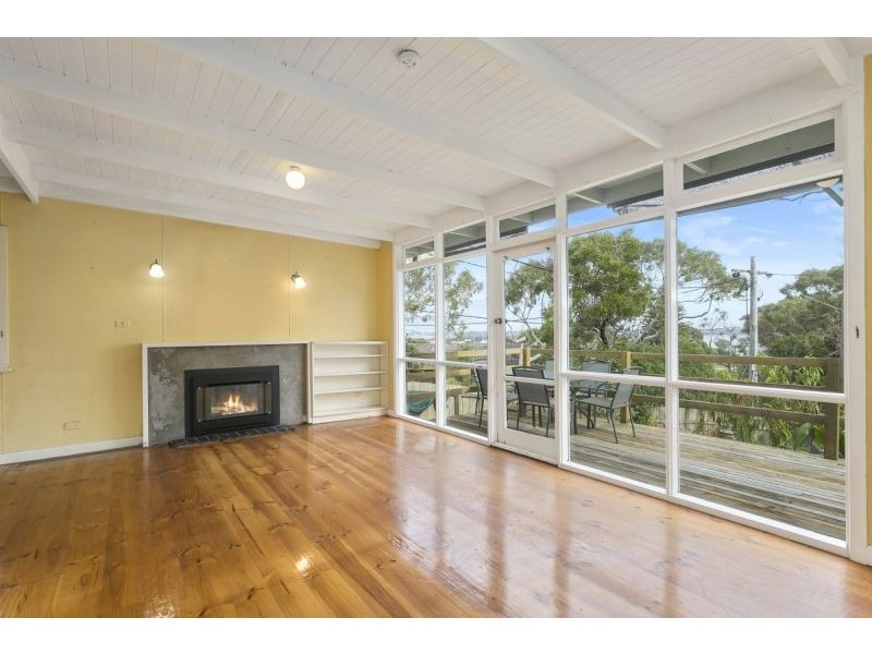 9 Mallaluka Avenue, Ocean Grove VIC 3226