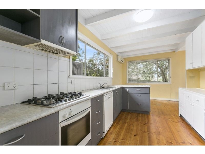 9 Mallaluka Avenue, Ocean Grove VIC 3226