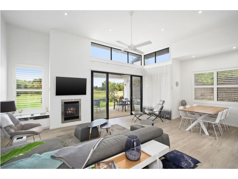 4/3 Plantation Drive, Connewarre VIC 3227