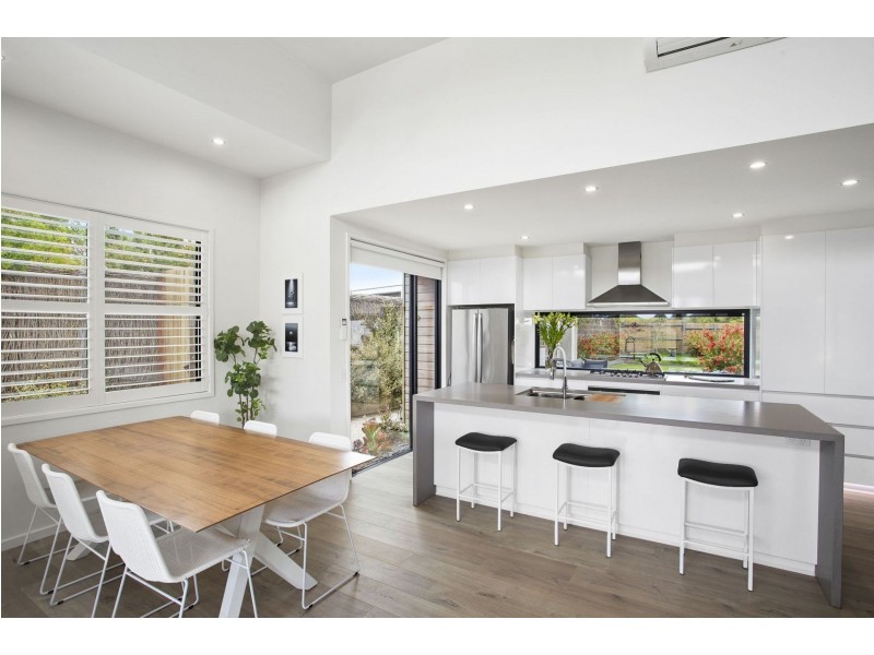 4/3 Plantation Drive, Connewarre VIC 3227