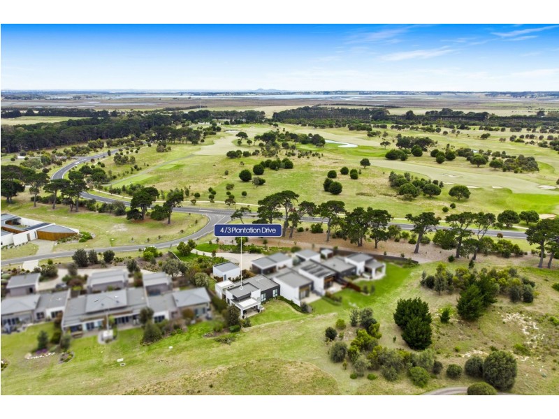 4/3 Plantation Drive, Connewarre VIC 3227