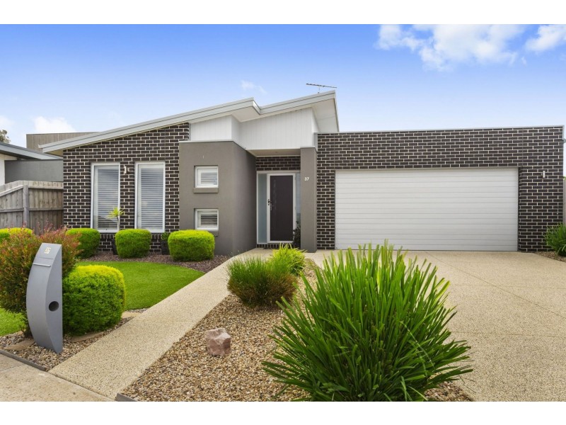 37 Empress Boulevard, Ocean Grove VIC 3226