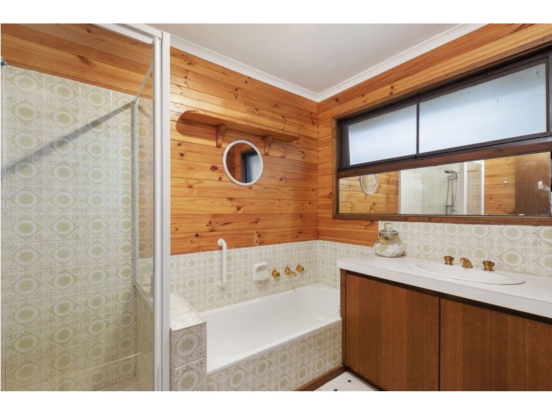 8 Woodlands Drive, Ocean Grove VIC 3226