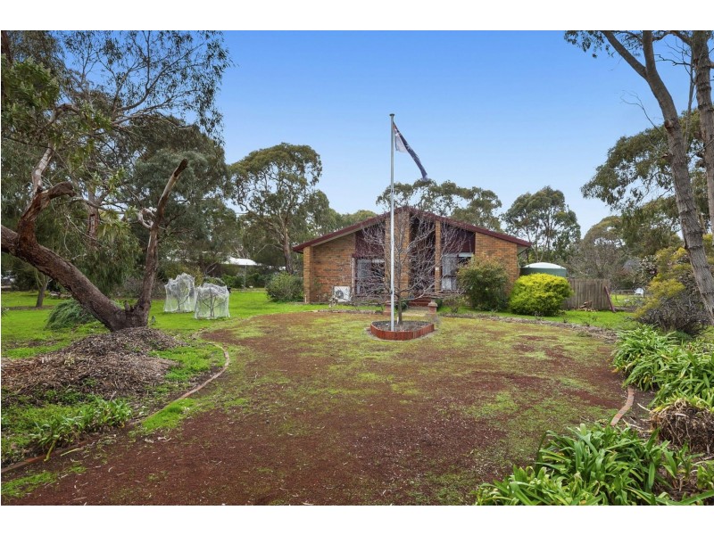 8 Woodlands Drive, Ocean Grove VIC 3226