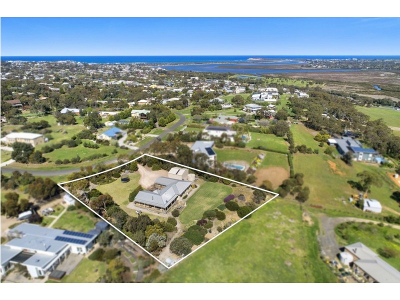 30-32 Normandy Crescent, Ocean Grove VIC 3226