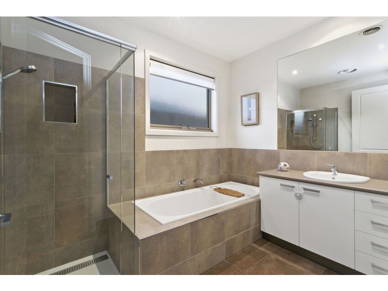 6 Corymbia Circuit, Barwon Heads VIC 3227