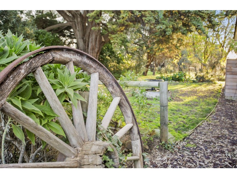 570 Bluestone School Road, Barwon Heads VIC 3227