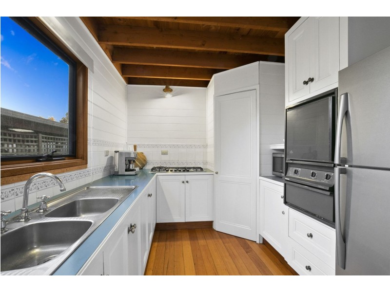 34 Lake Avenue, Ocean Grove VIC 3226