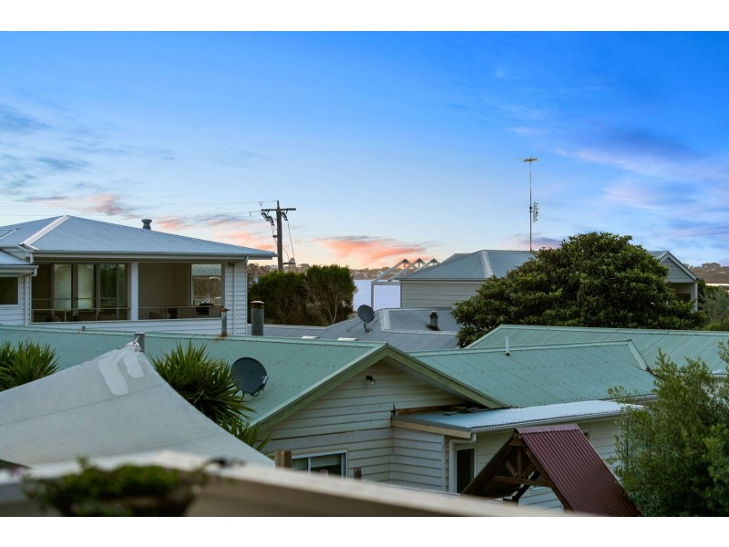 9 Wallington Road, Ocean Grove VIC 3226