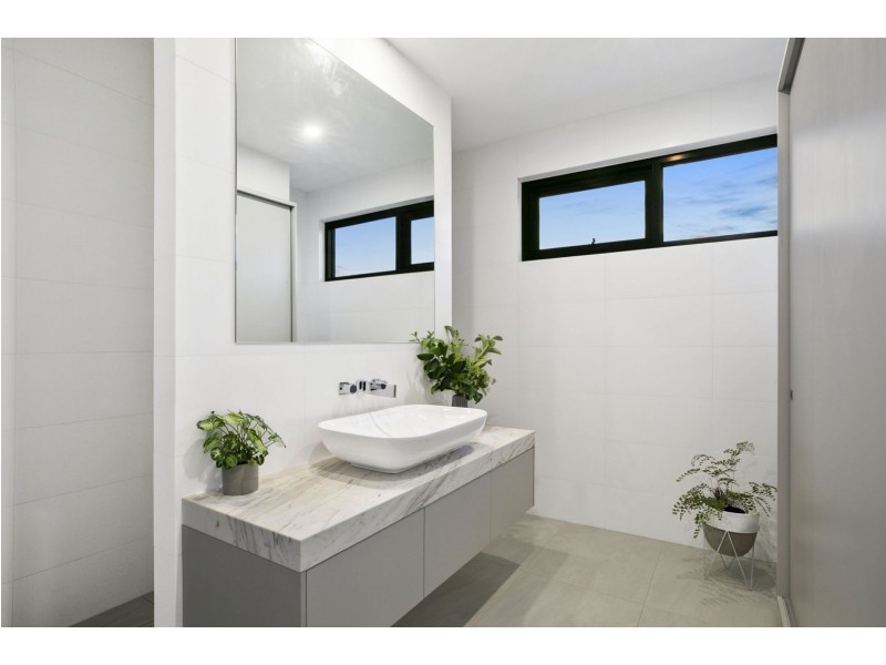 12 Memorial Lane, Barwon Heads VIC 3227