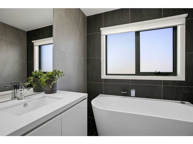 32 Janelle Way, Ocean Grove VIC 3226