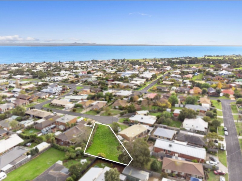 8 Wanawong Court, Clifton Springs VIC 3222