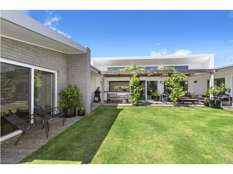 55 Heathwood Way, Ocean Grove VIC 3226