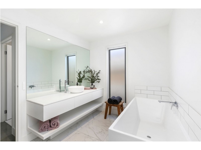 55 Heathwood Way, Ocean Grove VIC 3226