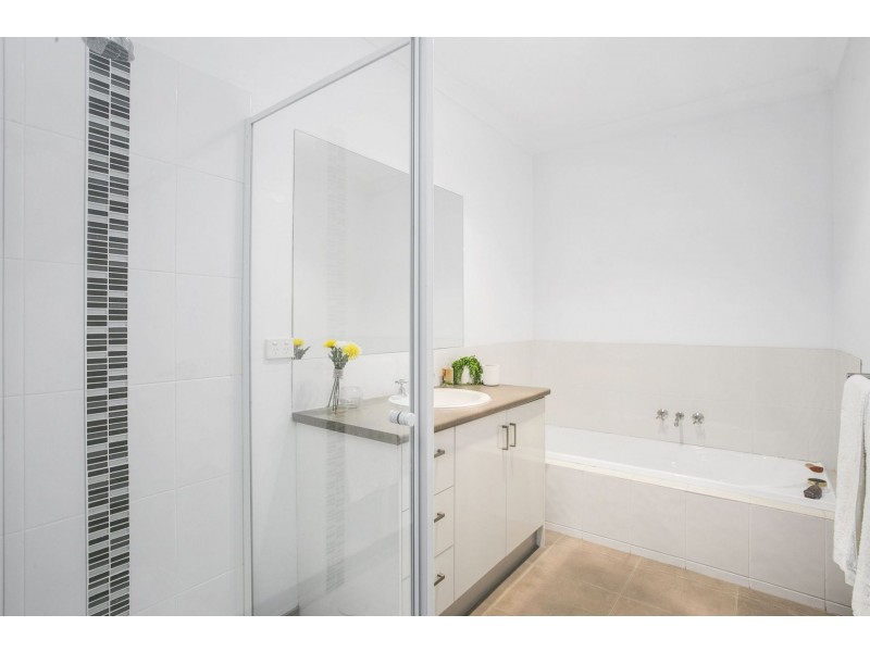 1/52 Penleigh Crescent, Ocean Grove VIC 3226