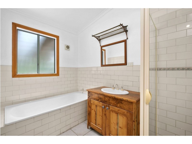 42 Knox Drive, Barwon Heads VIC 3227