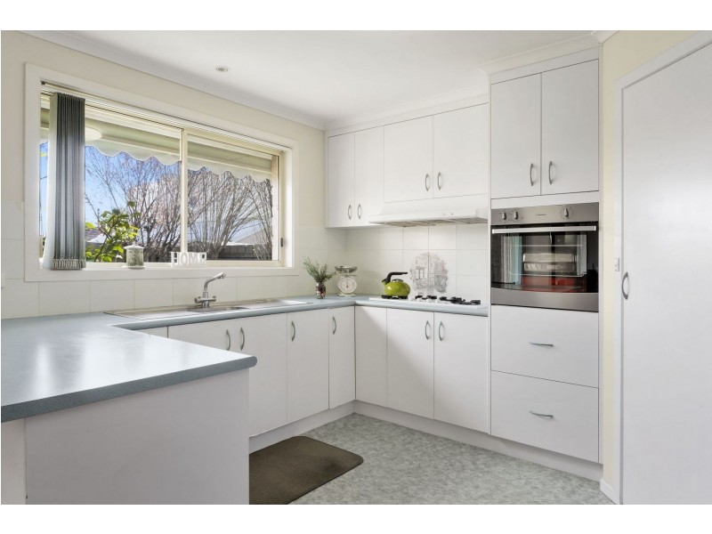 70 Presidents Avenue, Ocean Grove VIC 3226