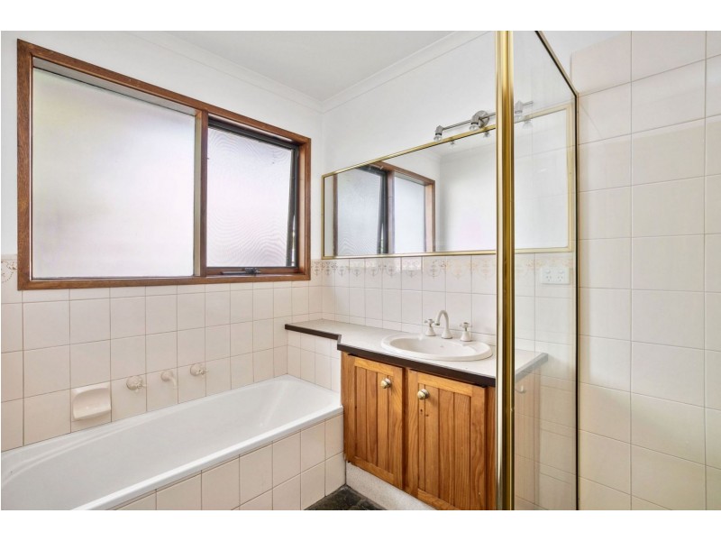 8 Trident Court, Ocean Grove VIC 3226