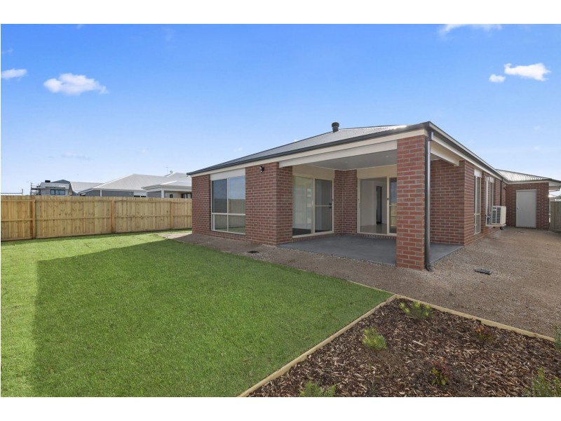 8 Birchgrove Street, Ocean Grove VIC 3226