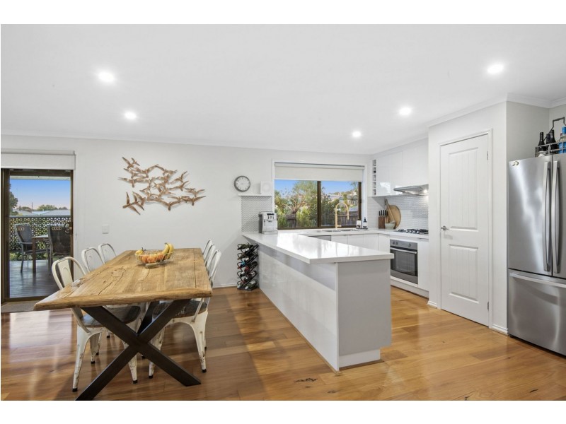 28 Narawi Avenue, Clifton Springs VIC 3222