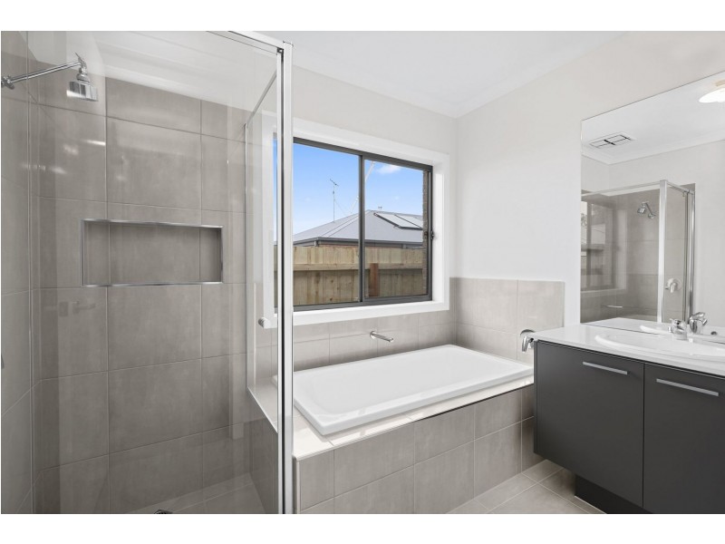 24 Witchetty Drive, Ocean Grove VIC 3226