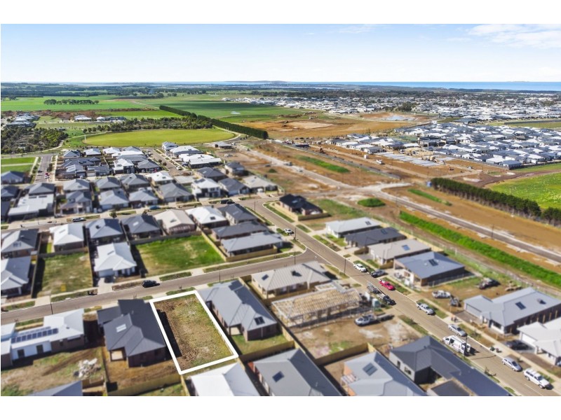 16 Tomatin Street, Ocean Grove VIC 3226