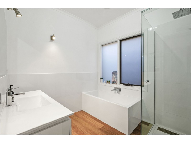 26 Gumbowie Avenue, Clifton Springs VIC 3222