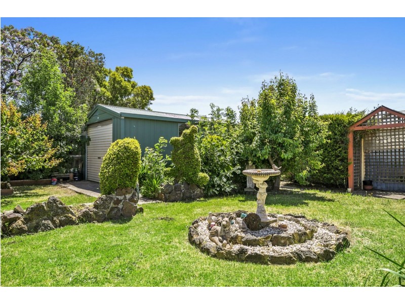 6 Arlington Crescent, Ocean Grove VIC 3226