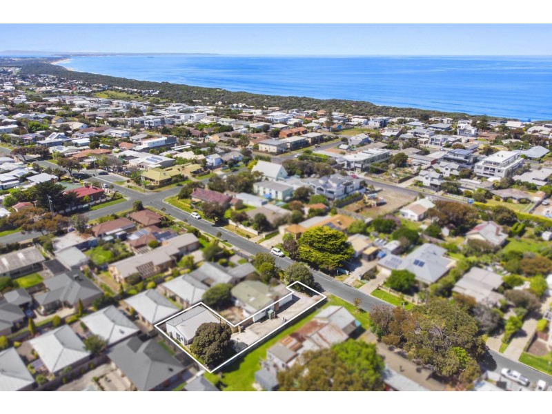101A The Avenue, Ocean Grove VIC 3226