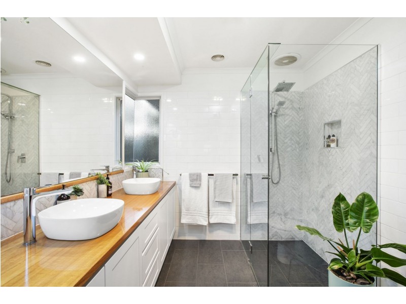 10 Derek Court, Ocean Grove VIC 3226