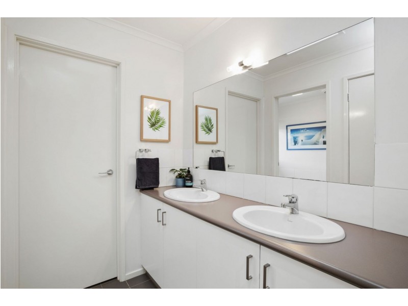 10 Derek Court, Ocean Grove VIC 3226