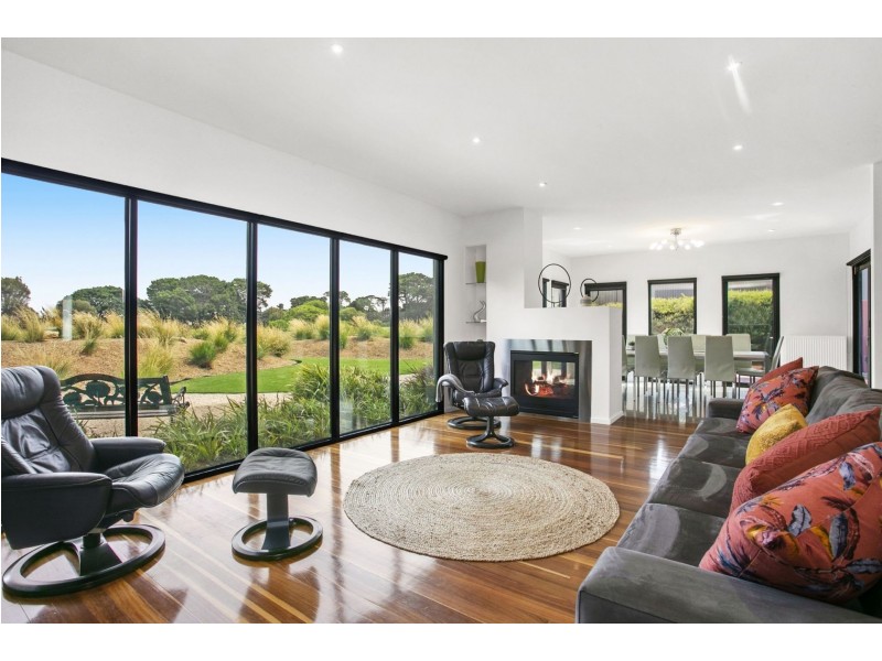 12 Plantation Drive, Connewarre VIC 3227