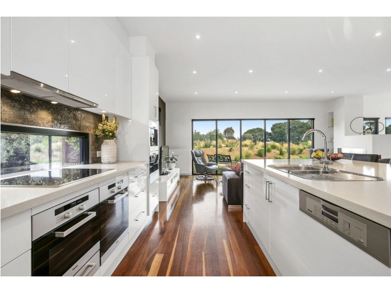 12 Plantation Drive, Connewarre VIC 3227