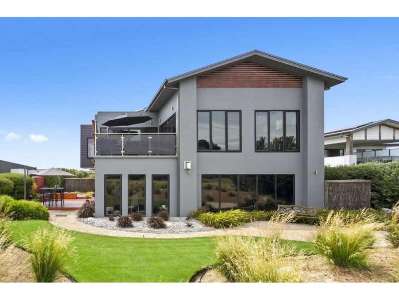 12 Plantation Drive, Connewarre VIC 3227