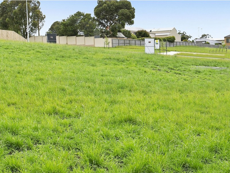 10 Waterway Court, Drysdale VIC 3222