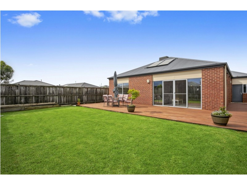 8 Brompton Avenue, Curlewis VIC 3222