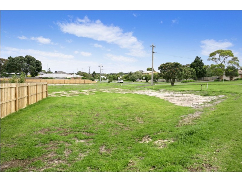 64 De Burgh Road, Drysdale VIC 3222