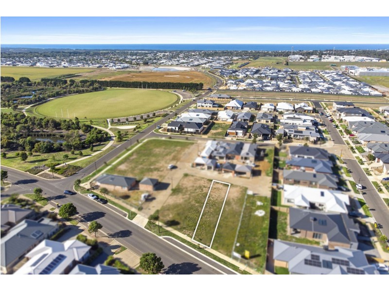 6 Greyhound Alley, Ocean Grove VIC 3226