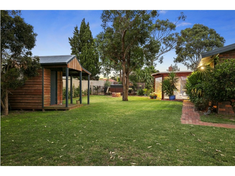 4 Mitchell Drive, Leopold VIC 3224