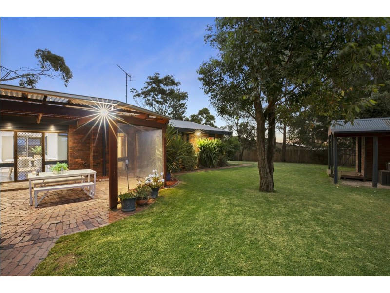 4 Mitchell Drive, Leopold VIC 3224