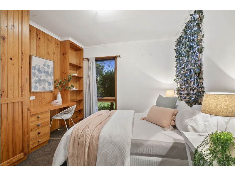 4 Mitchell Drive, Leopold VIC 3224