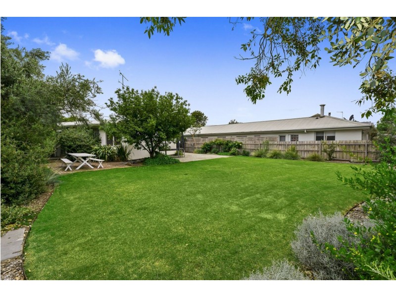 33 Ozone Road, Barwon Heads VIC 3227