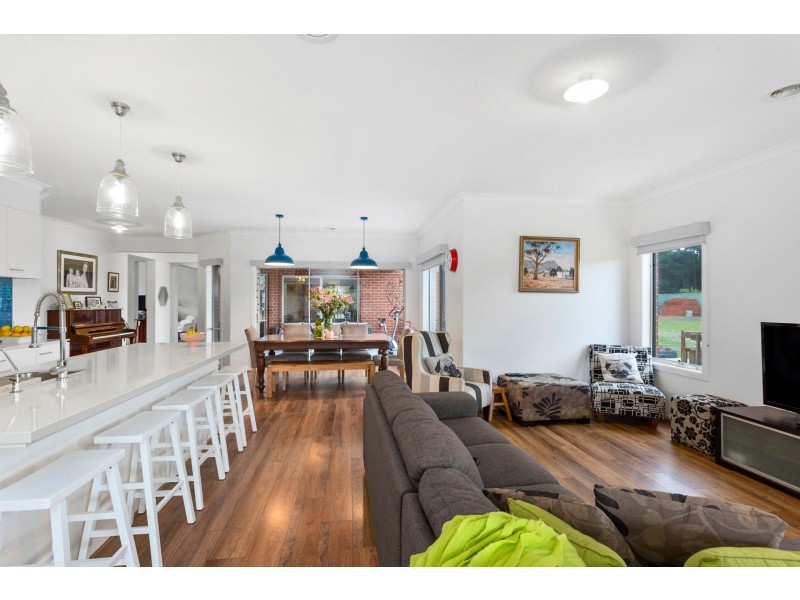 1 Wattle Grove, Wallington VIC 3221