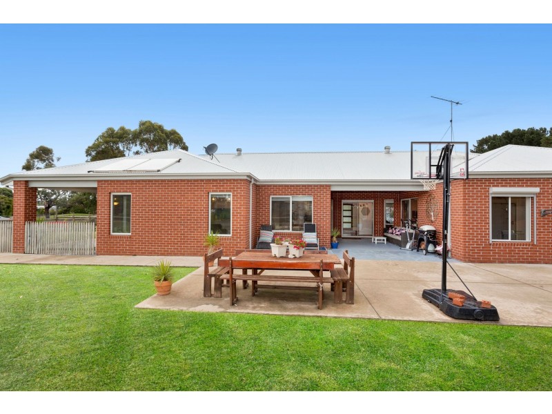 1 Wattle Grove, Wallington VIC 3221