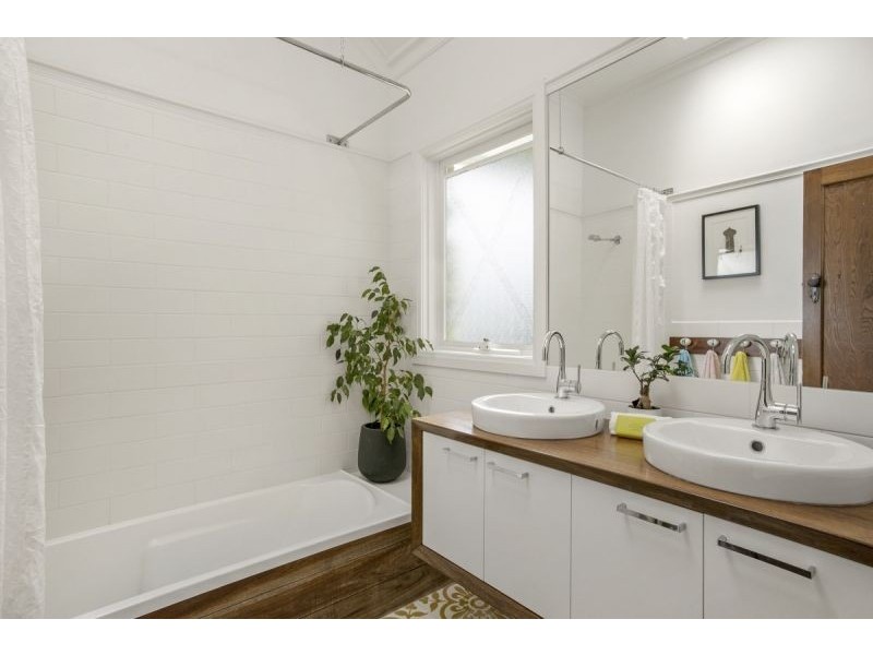 8 Jasper Avenue, Barwon Heads VIC 3227