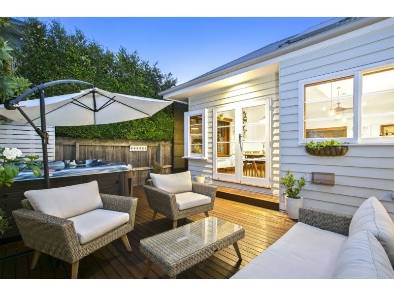 8 Jasper Avenue, Barwon Heads VIC 3227