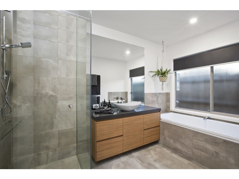 15 Marmion Circuit, Ocean Grove VIC 3226