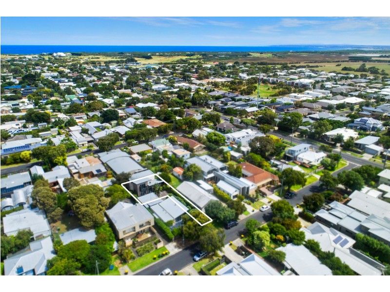 2/27 Noble Street, Barwon Heads VIC 3227