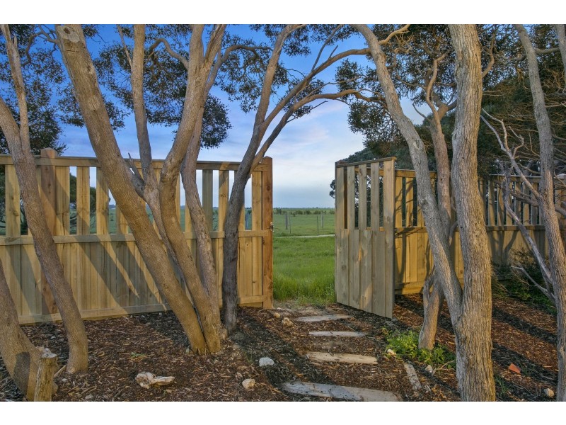 36 Saratoga Avenue, Barwon Heads VIC 3227